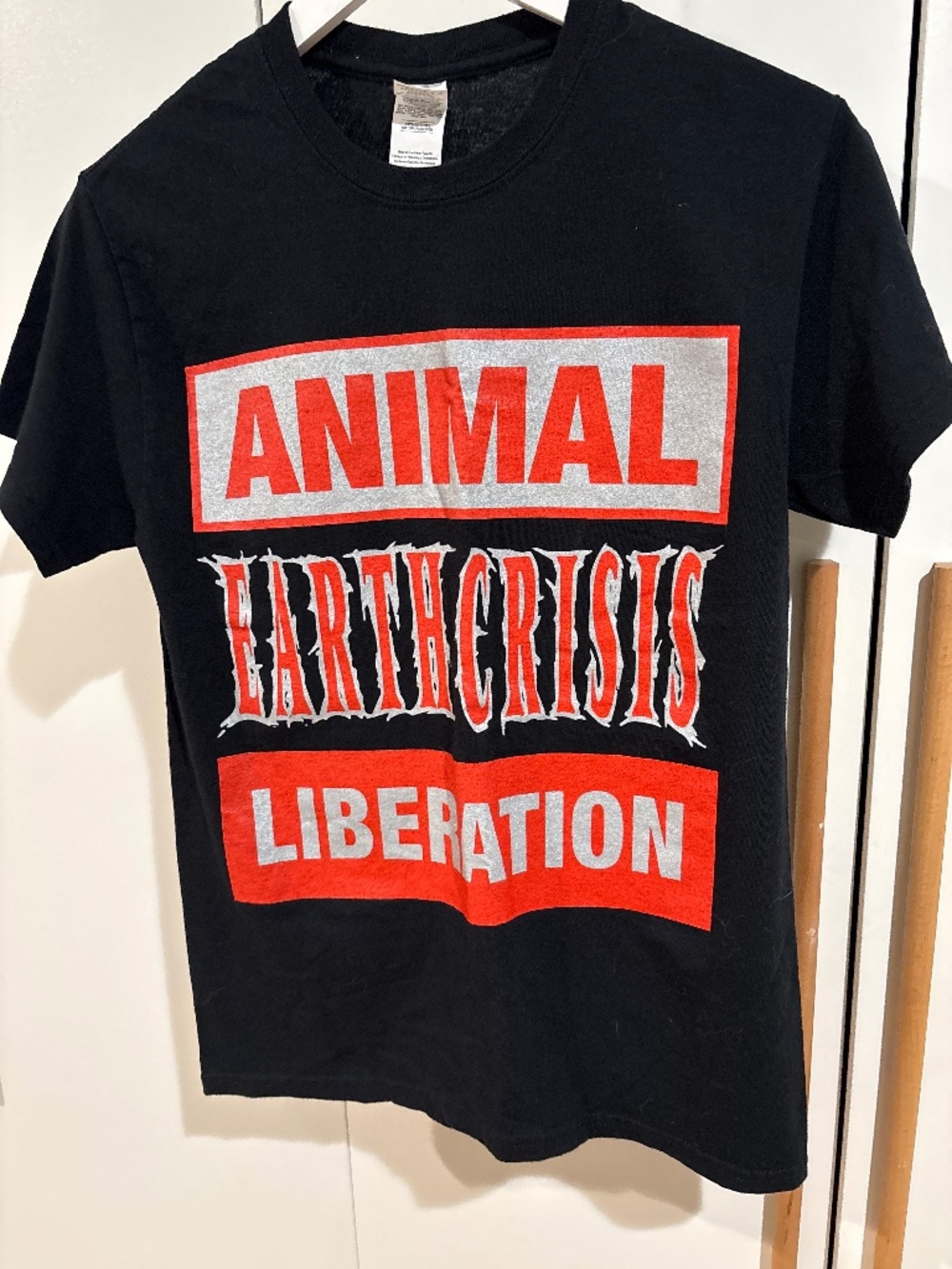EARTHCRISIS animal liberation t-shirt (size sm)